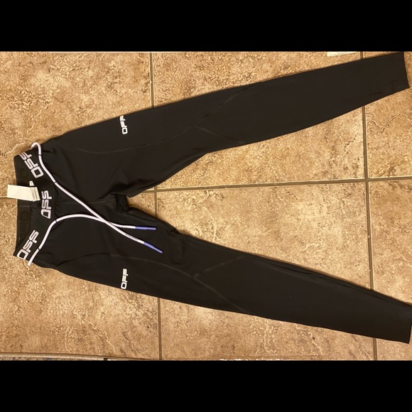 Off-White Active Wear Women’s Legging size Small - Picture 1 of 7
